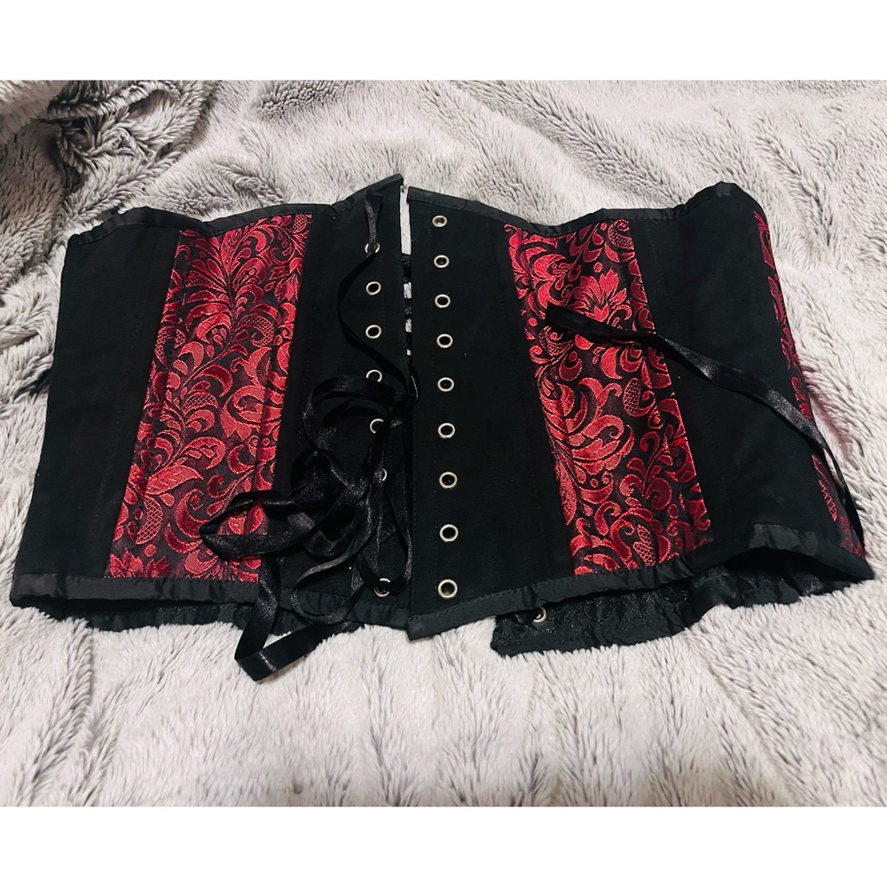 Corset, New